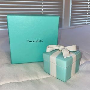 Tiffany&Co Ceramic Bow Porcelain Container Vintage with original box